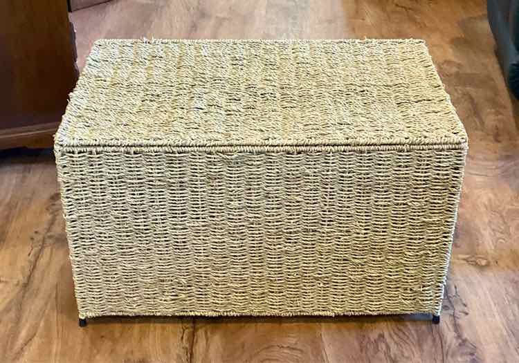 Collapsable Sea Grass Trunk