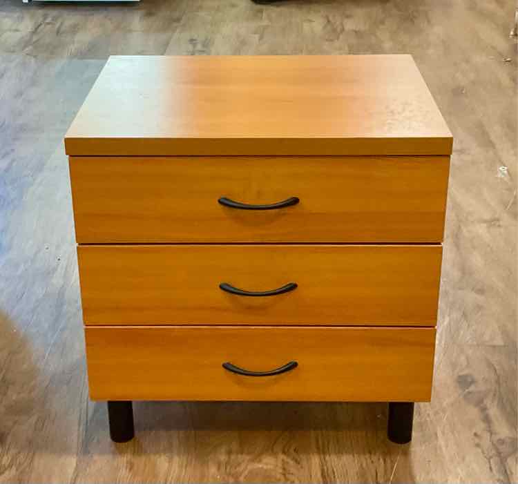 Swedish Style 3 Drawer Piccolo Nightstand