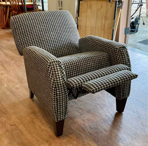 Cozy Houndstooth Push Back Recliner