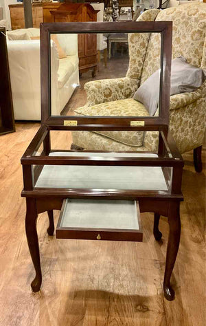 Cherry Queen Anne Display Table