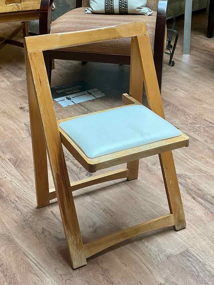Retro Folding Chair