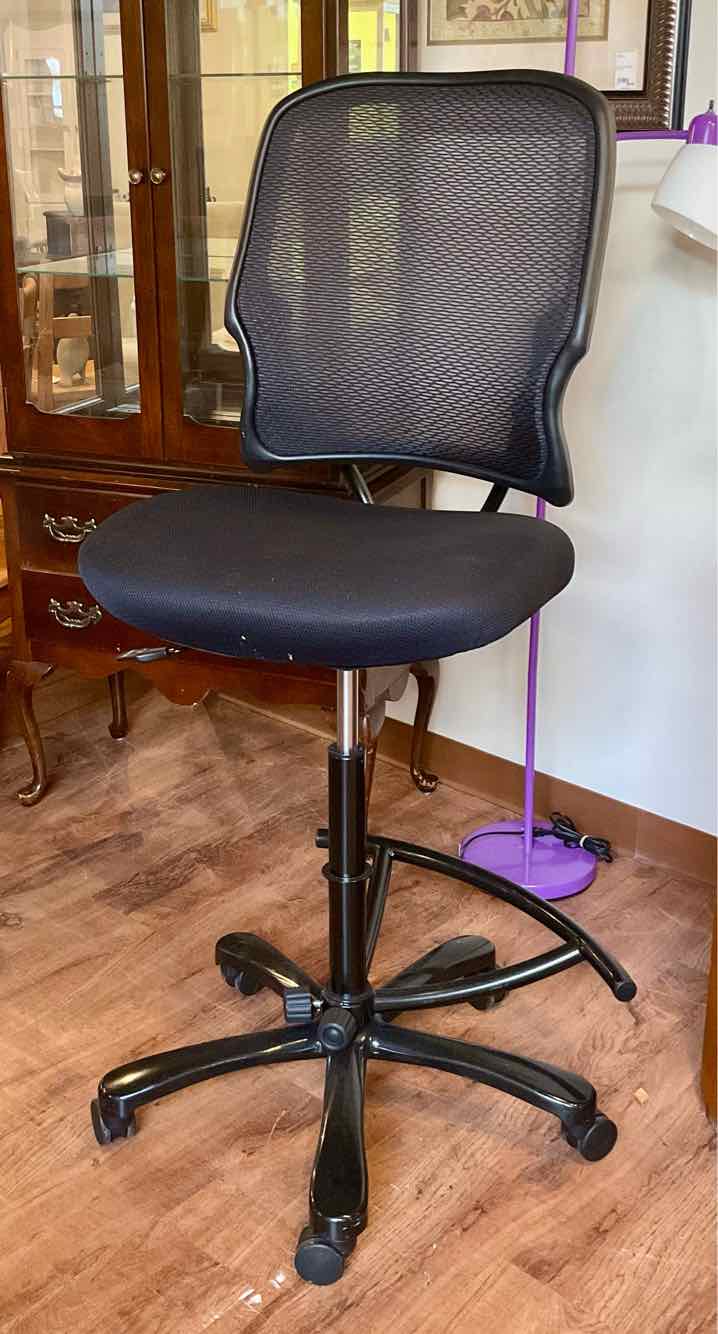 Rolling Adjustable Bankers Chair