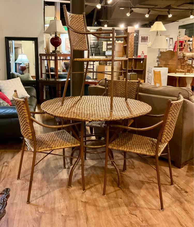 Vintage Indoor/Outdoor 5 PC Wicker Dining Set