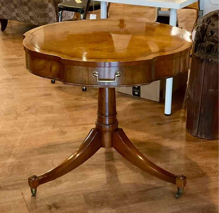 1 Drawer Vintage English Mahogany Weiman Heirloom Pedestal Table