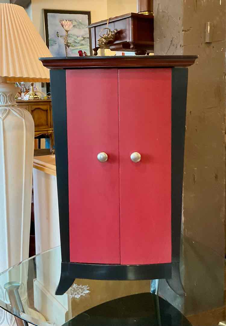 Petite Chinoiserie Cabinet