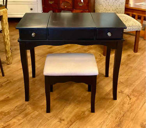 Francesca Vanity Set w/ Stool