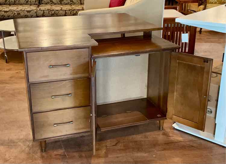 MCM Extending Sewing Table