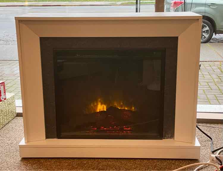 New Electric Fireplace w/ Remote