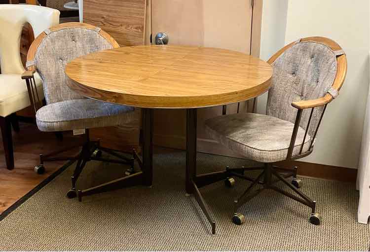 Retro Dining Table w/ Leaf & 2 Rolling Chairs