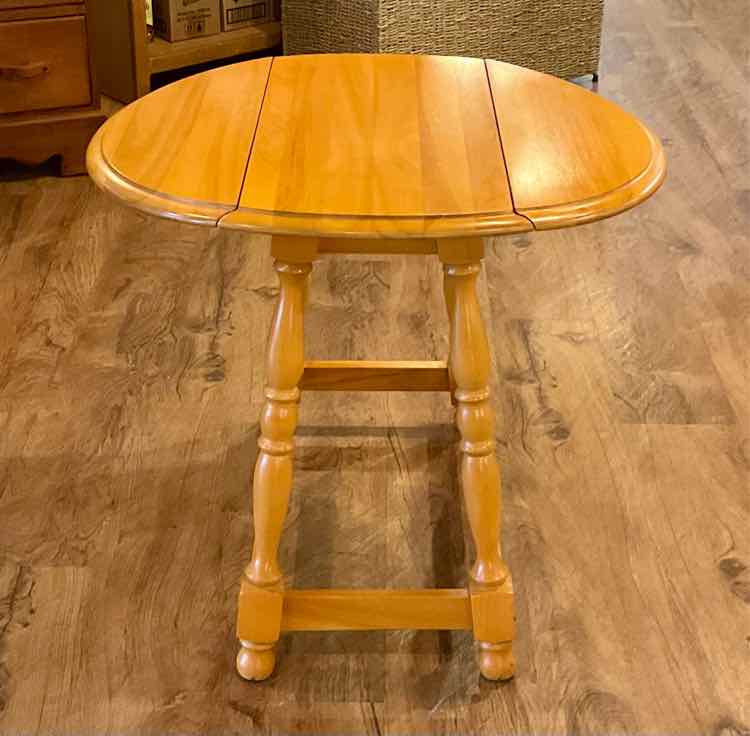 Vintage American Maple Drop Leaf Table