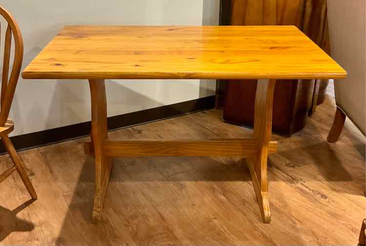 Pine Apartment Size Trestle Table