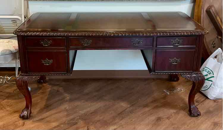 Hooker Furniture Chippendale Style Leather Inlay Claw Foot Desk