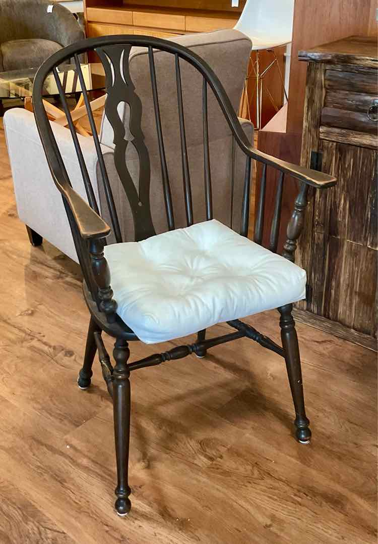 Vintage Elm Windsor Arm Chair