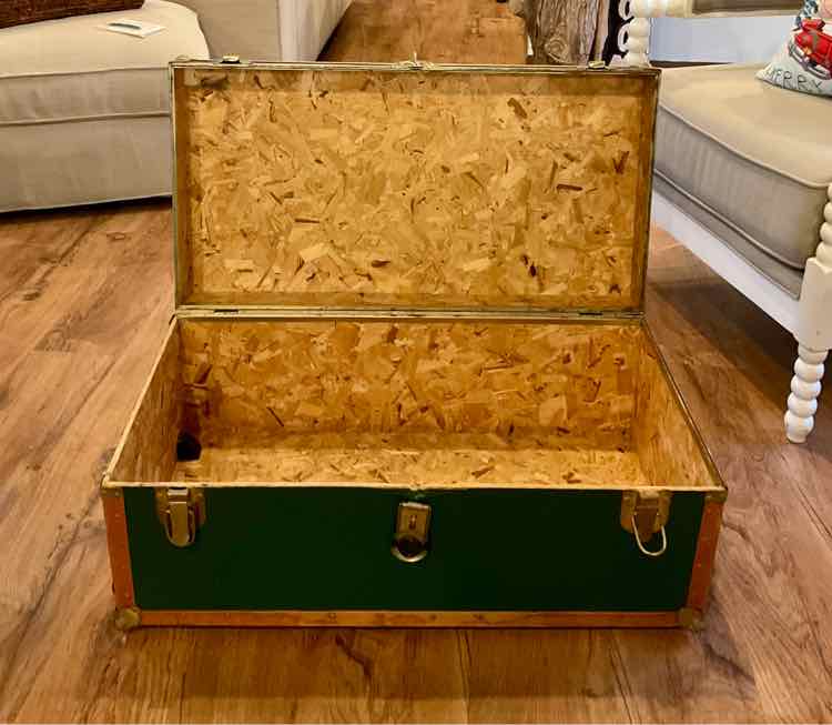 Petite Retro Hope Chest